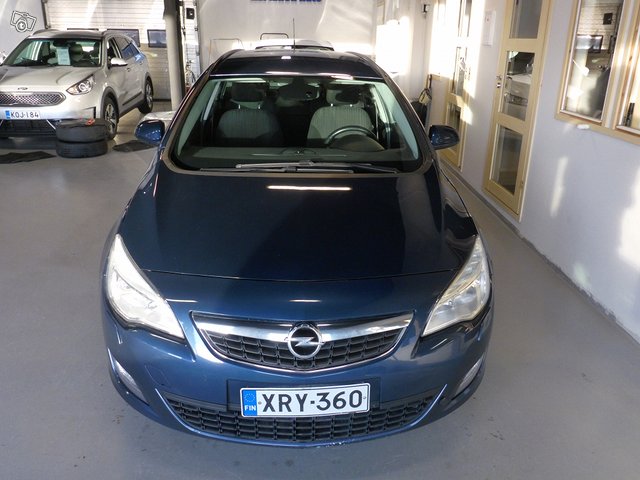 Opel Astra 2