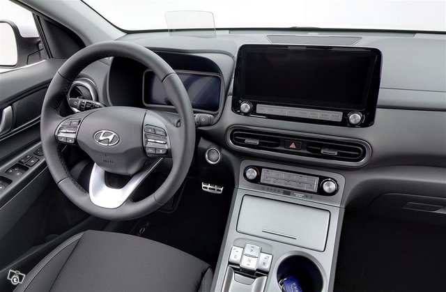 Hyundai KONA 11