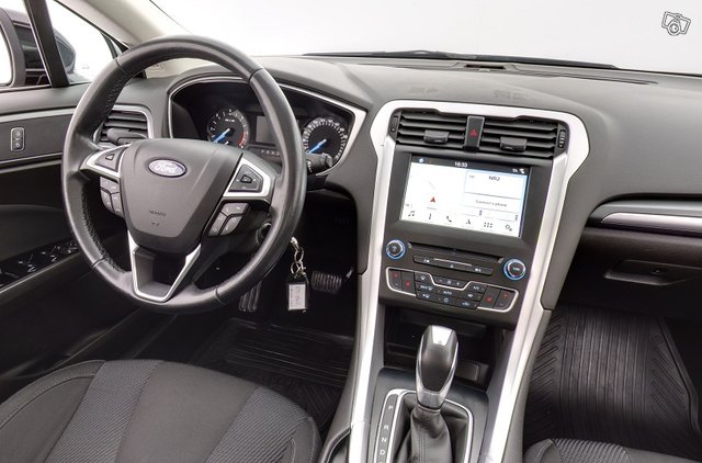 Ford Mondeo 7