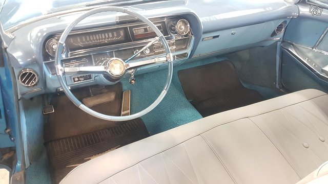 Cadillac De Ville 11