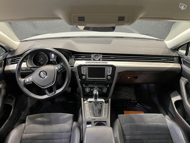 Volkswagen Passat 13