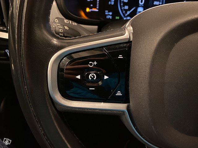 Volvo V90 12