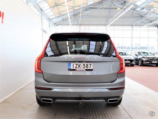 Volvo XC90 4