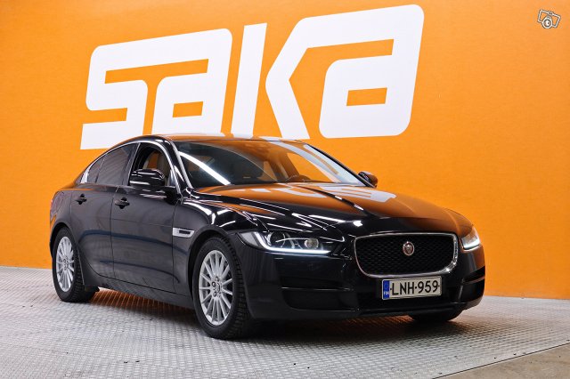 Jaguar XE