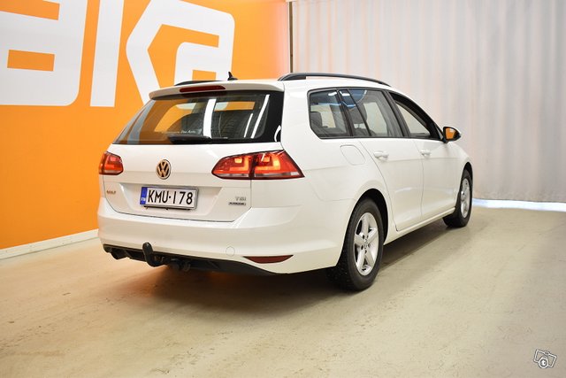 Volkswagen Golf 9