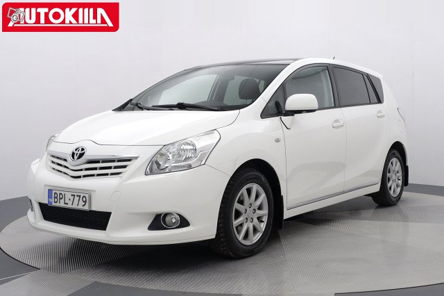 TOYOTA Verso