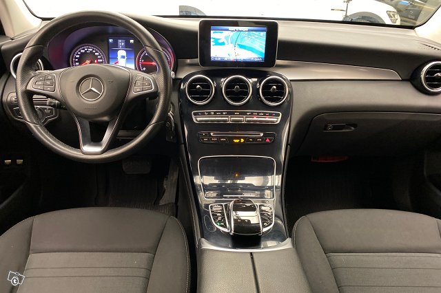Mercedes-Benz GLC 9