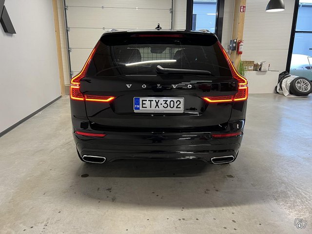 Volvo XC60 4