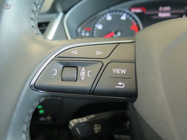 AUDI Q5 7