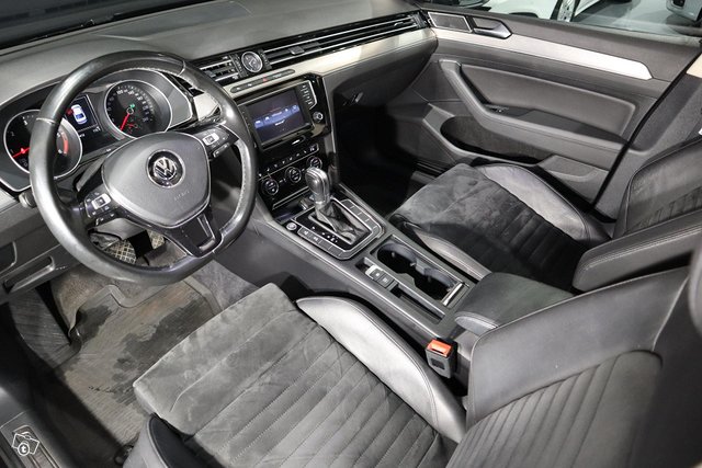 Volkswagen Passat 10