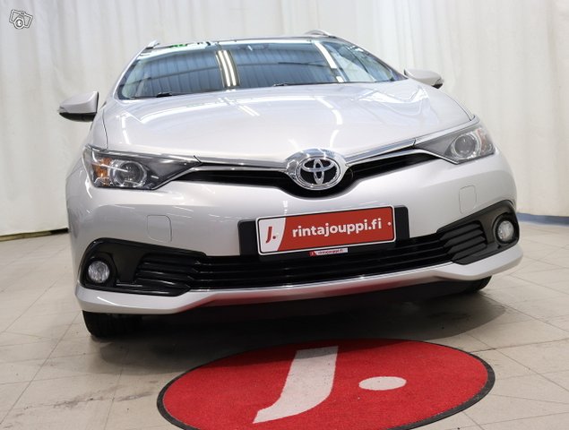 Toyota Auris 8