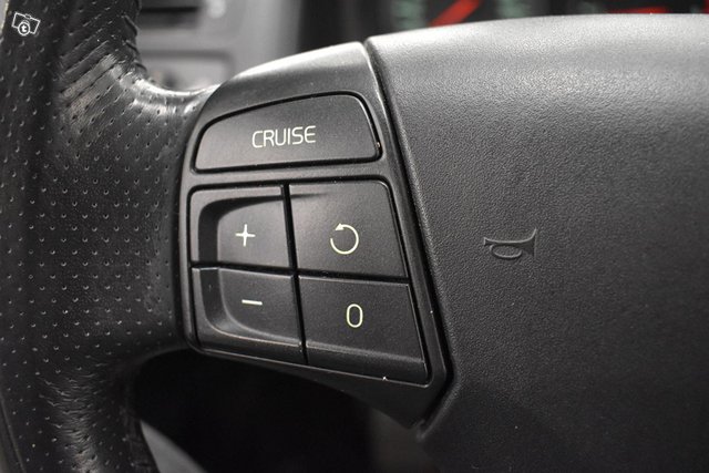 Volvo V50 16