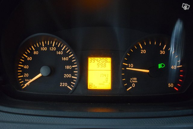 Mercedes-Benz Vito 16