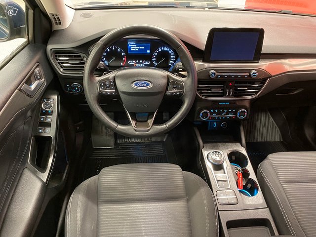 Ford Focus 10