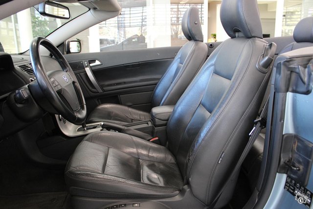 Volvo C70 16