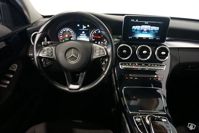Mercedes-Benz C 10