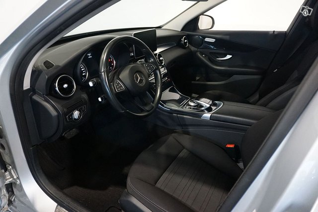 Mercedes-Benz C 11