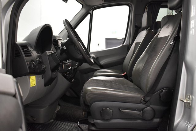 Volkswagen Crafter 8