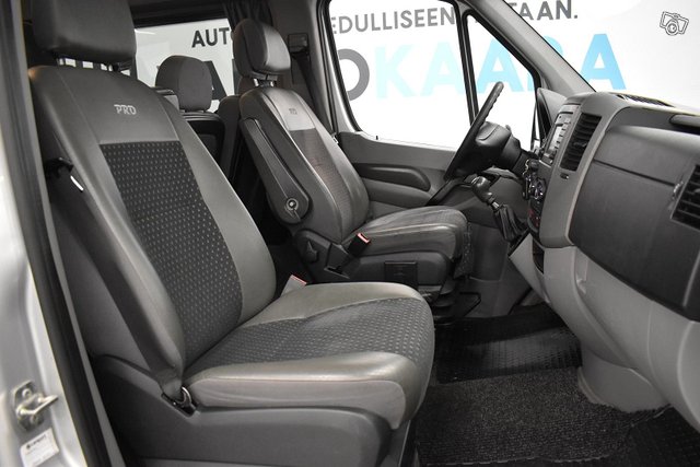 Volkswagen Crafter 12