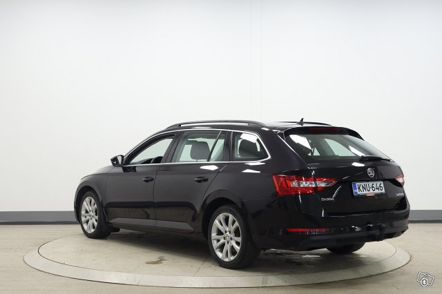 SKODA SUPERB 7