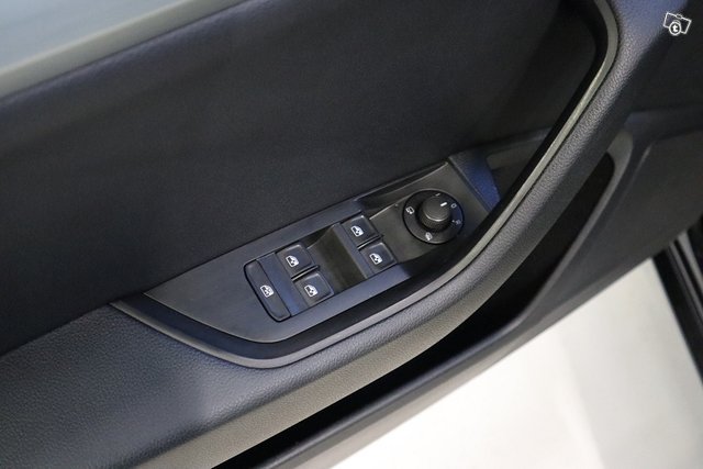 SKODA SUPERB 21