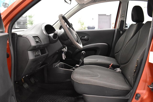 Nissan Micra 9