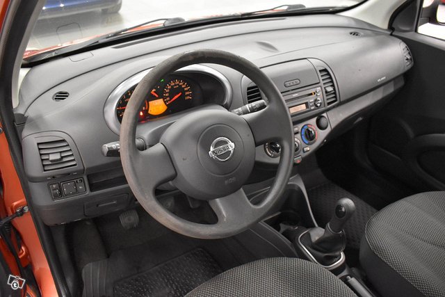 Nissan Micra 11