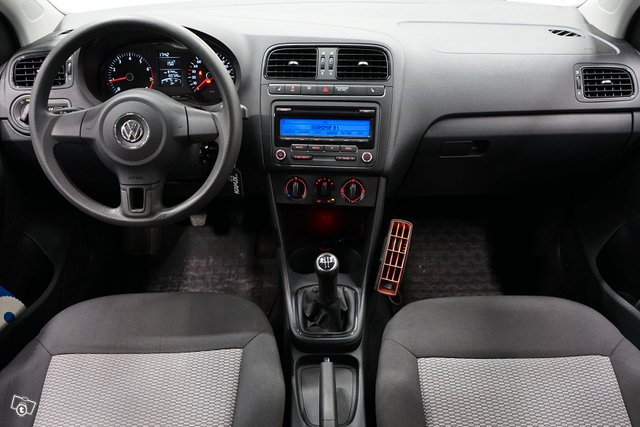 Volkswagen Polo 9