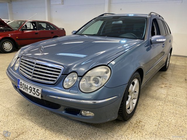 Mercedes-Benz E 4
