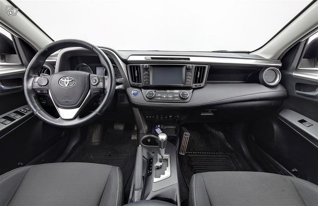 TOYOTA RAV4 9