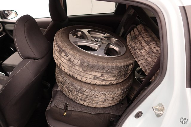 Toyota Yaris 19