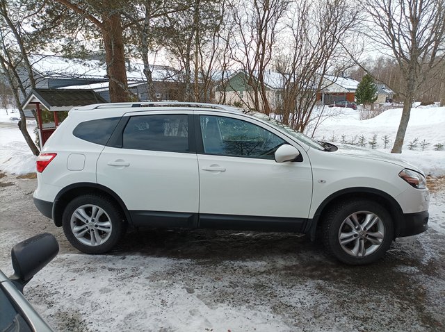 Nissan Qashqai+2 5