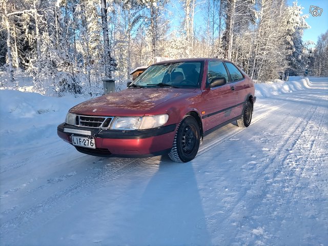 Saab 900, kuva 1