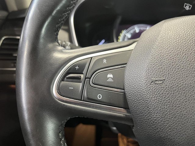 Renault Talisman 17