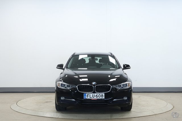 BMW 320 2