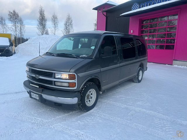 Chevrolet Express vaihtoautot 