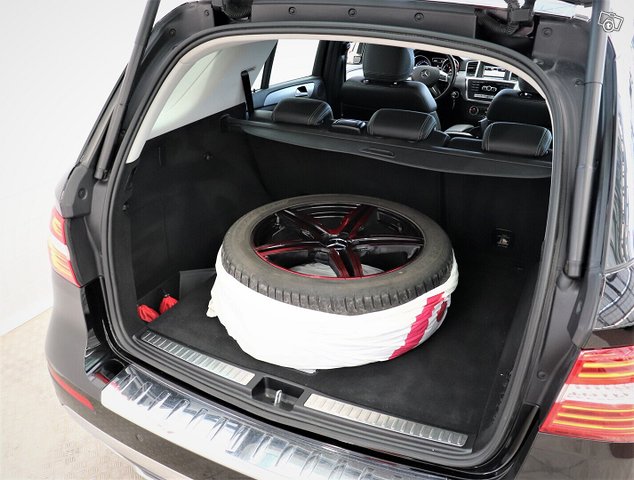 Mercedes-Benz ML 6