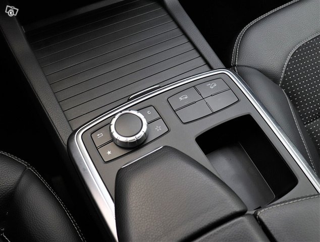Mercedes-Benz ML 15