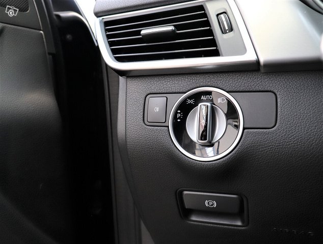 Mercedes-Benz ML 16