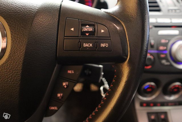 Mazda 3 17