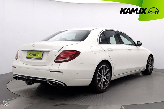 Mercedes-Benz E 4