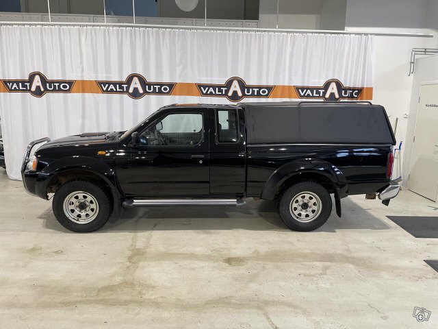 Nissan King Cab 3