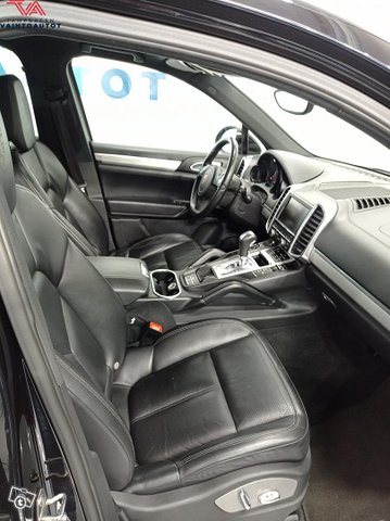 Porsche Cayenne 11