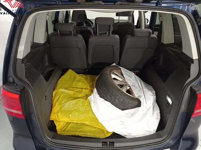Volkswagen Touran 13