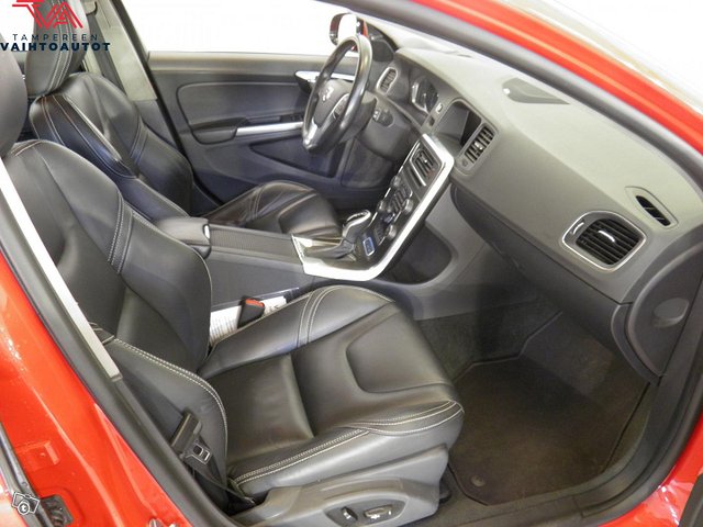 Volvo V60 13