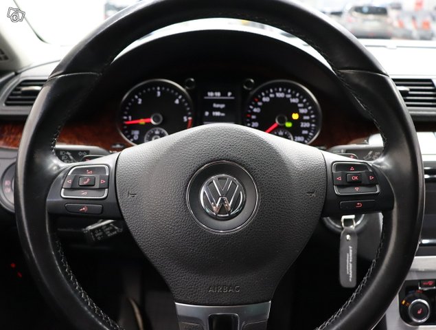 Volkswagen Passat CC 15
