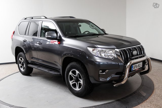 TOYOTA LAND CRUISER 3