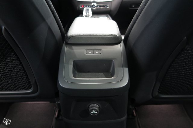 VOLVO XC60 16