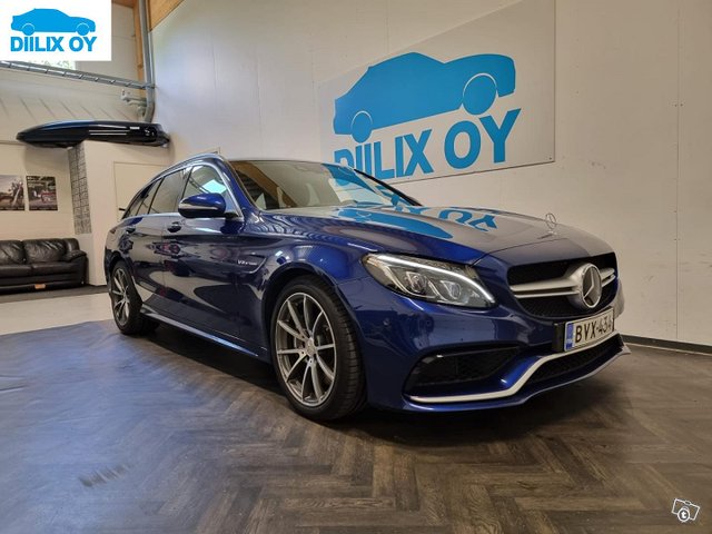 Mercedes-Benz C 63 AMG 7