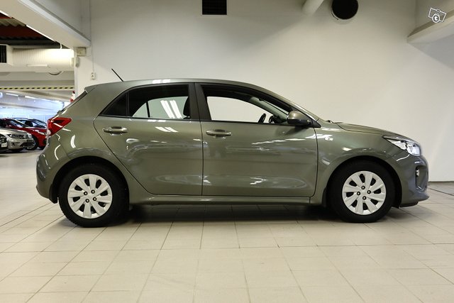 KIA RIO 7